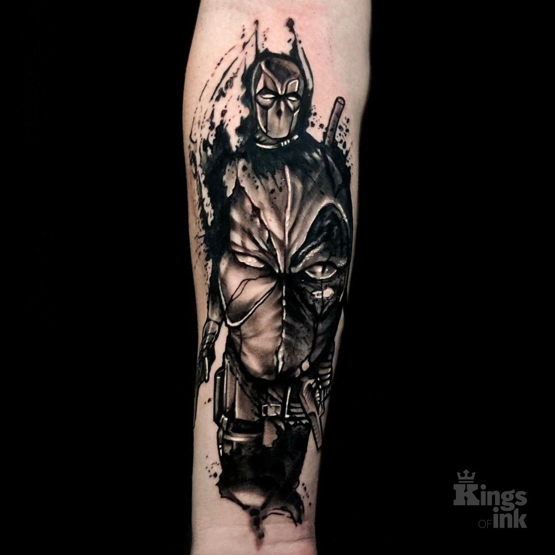 Wojownik idący naprzód.