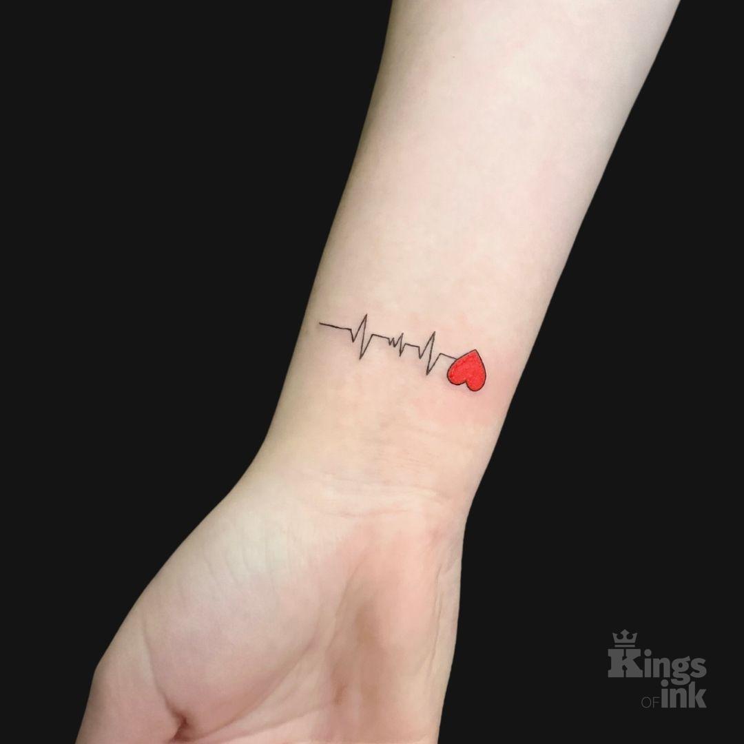 Linia życia, na końcu którego znajduje się czerwone serce.