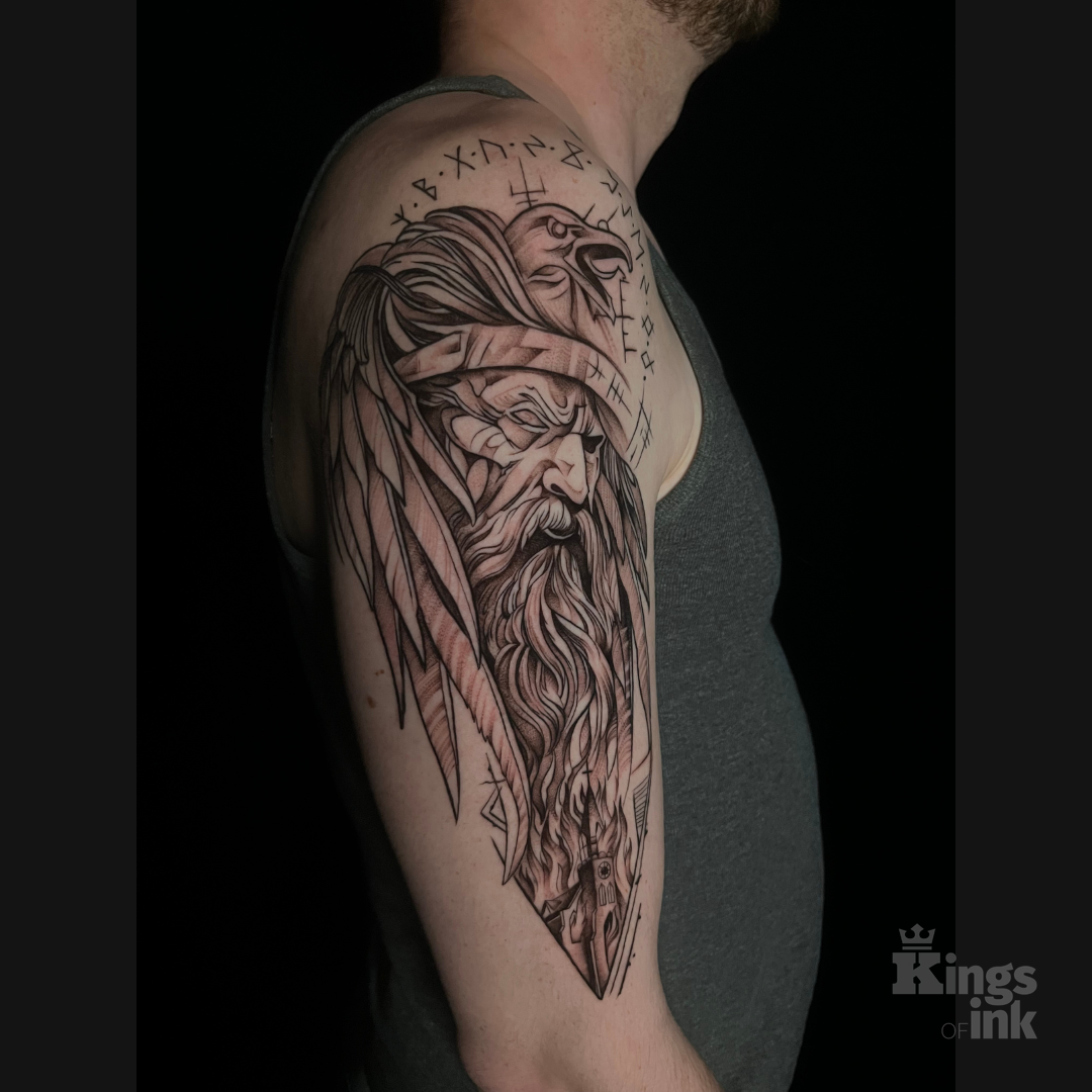 Wiking, nad którym znajdują się ptak oraz runy.